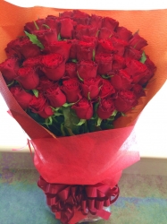 赤バラ６０本花束